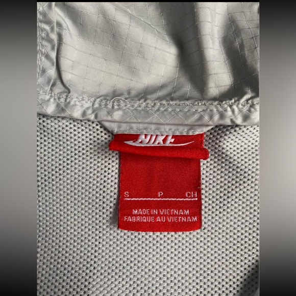 Nike Small/medium windbreaker jacket, Nike jacket - Picture 6 of 9